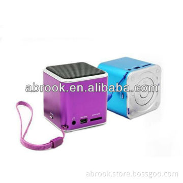Portable mini bass cube speaker